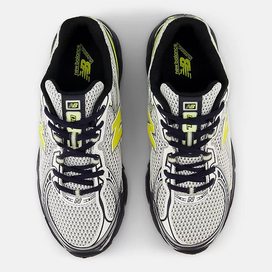 NEW BALANCE U740 