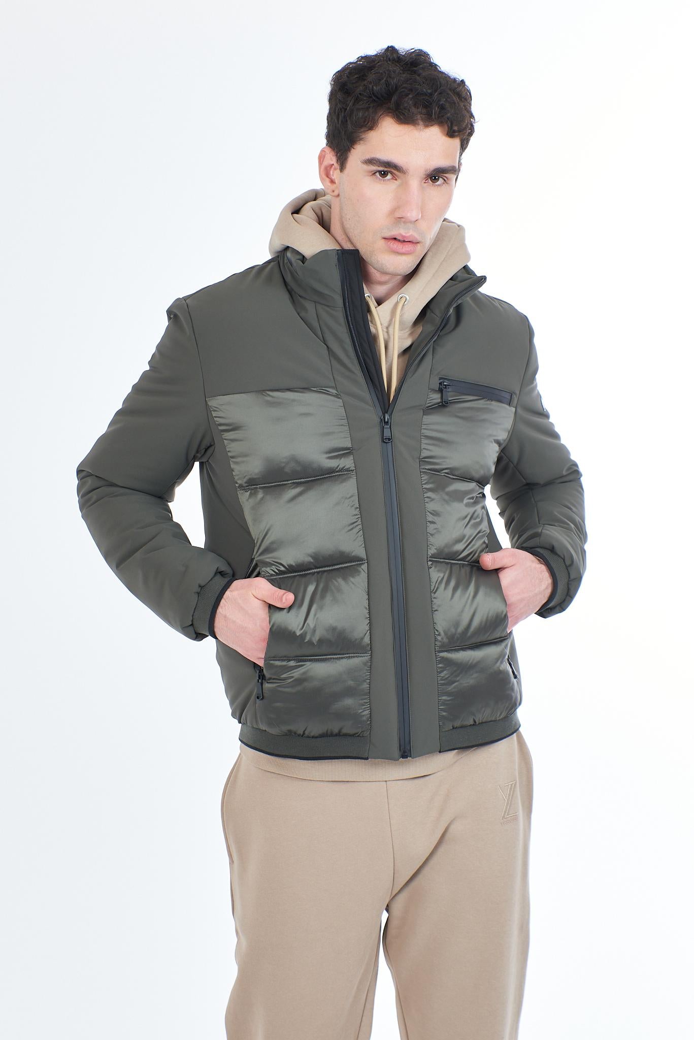 J851 O100/0905 YES ZEE