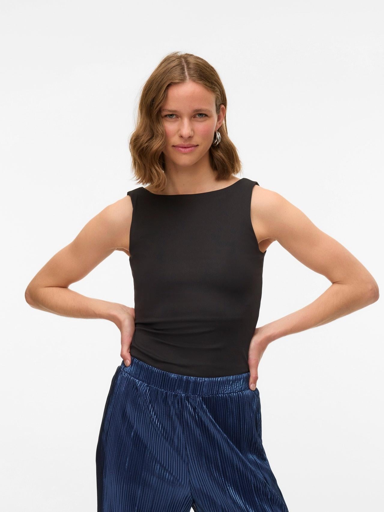10305800/Black VERO MODA