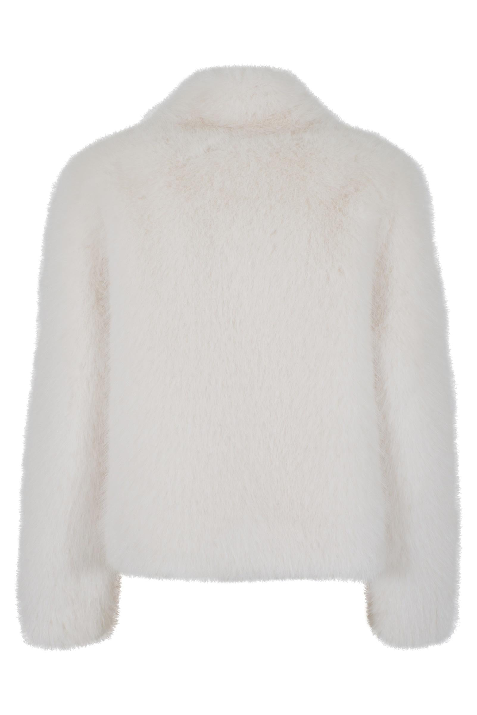 G004 KO00/0157 YES ZEE