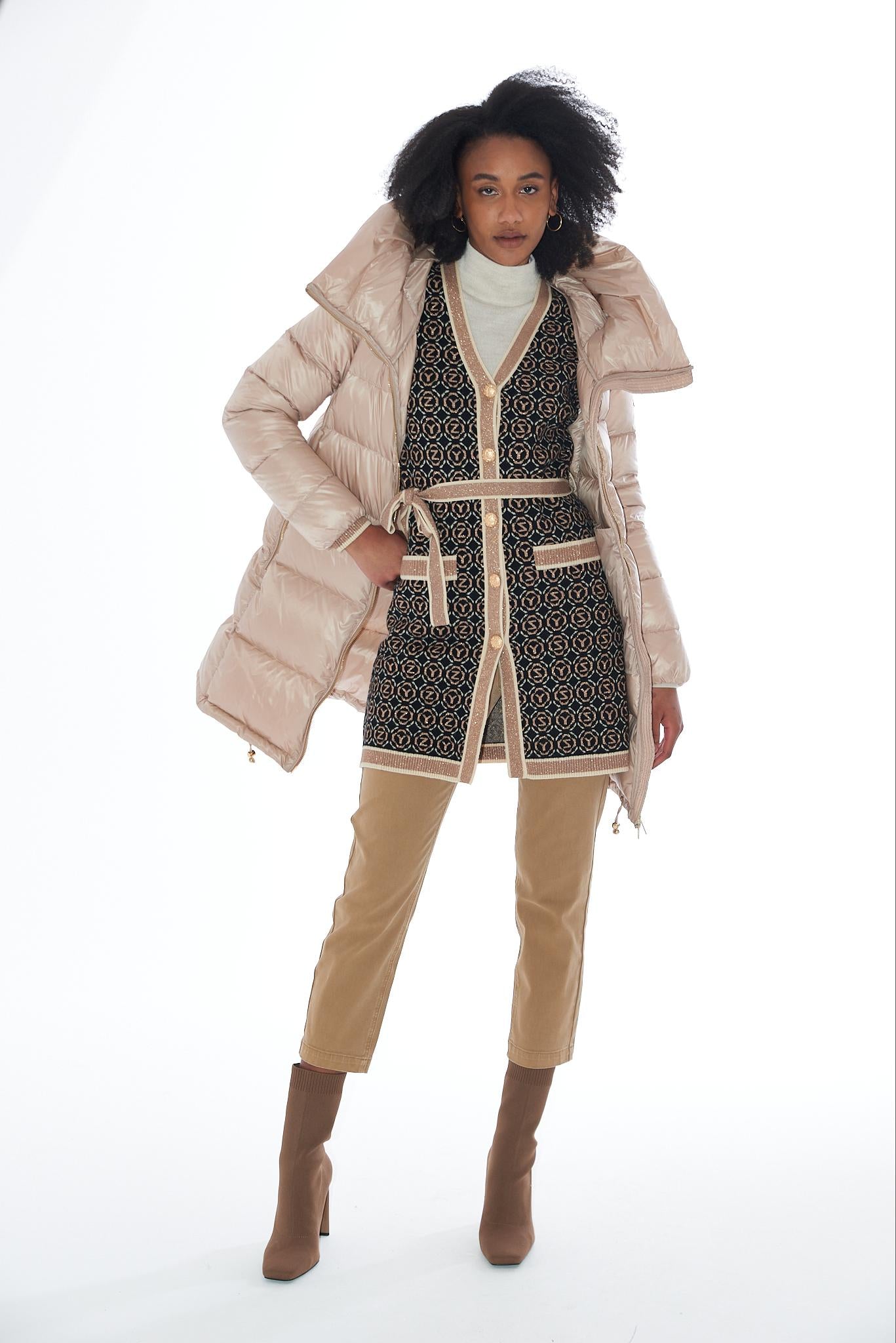 M096 HE00/0157 YES ZEE