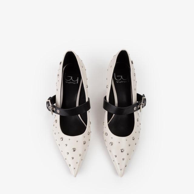 HIGH HEELS 