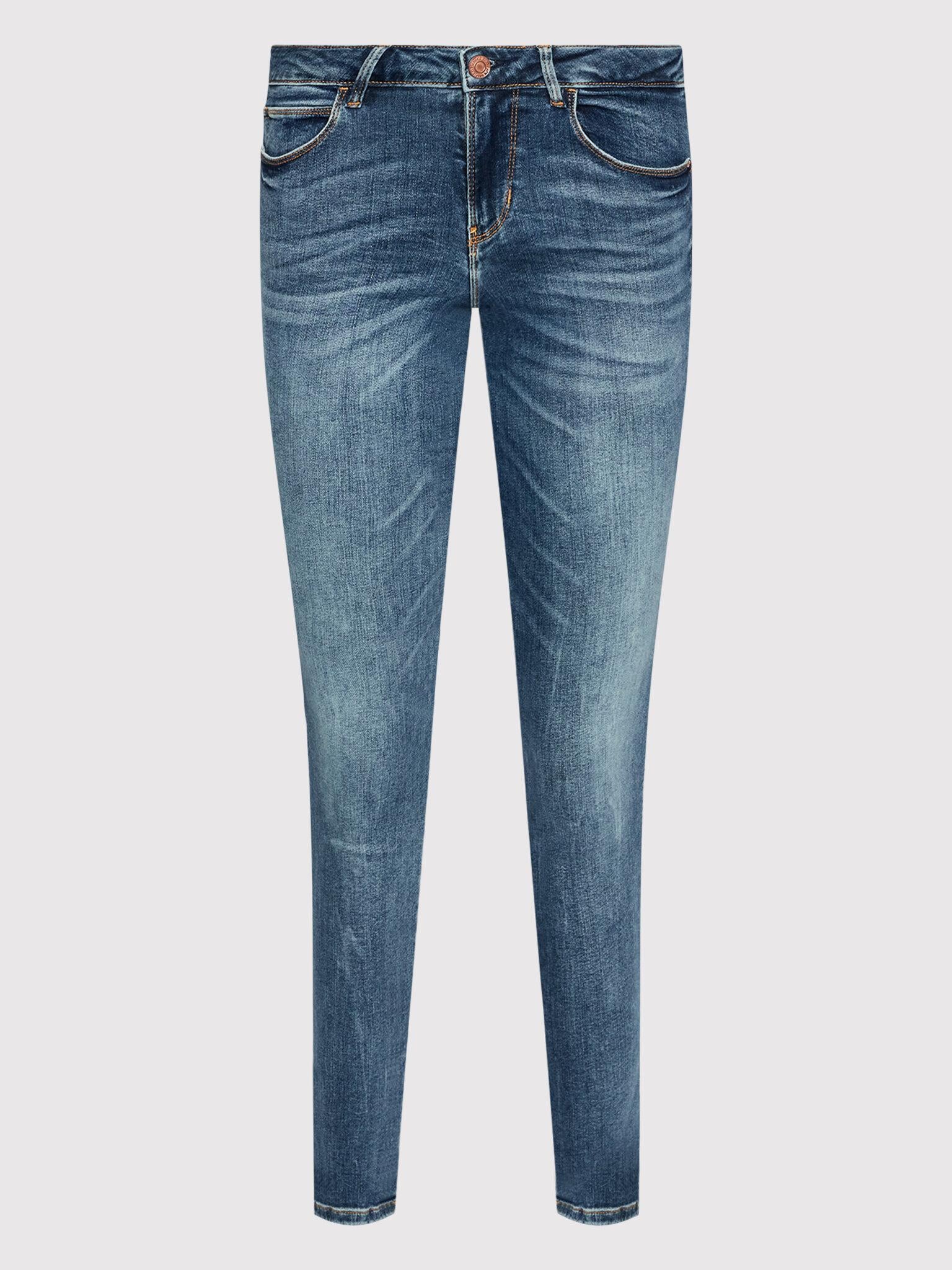 W2YAJ2D4Q02/CMD1 GUESS