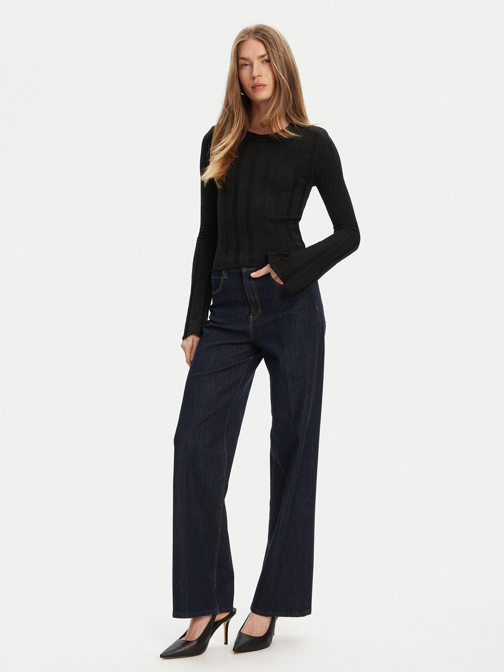 W5YR13Z3OT0/F9P8 GUESS