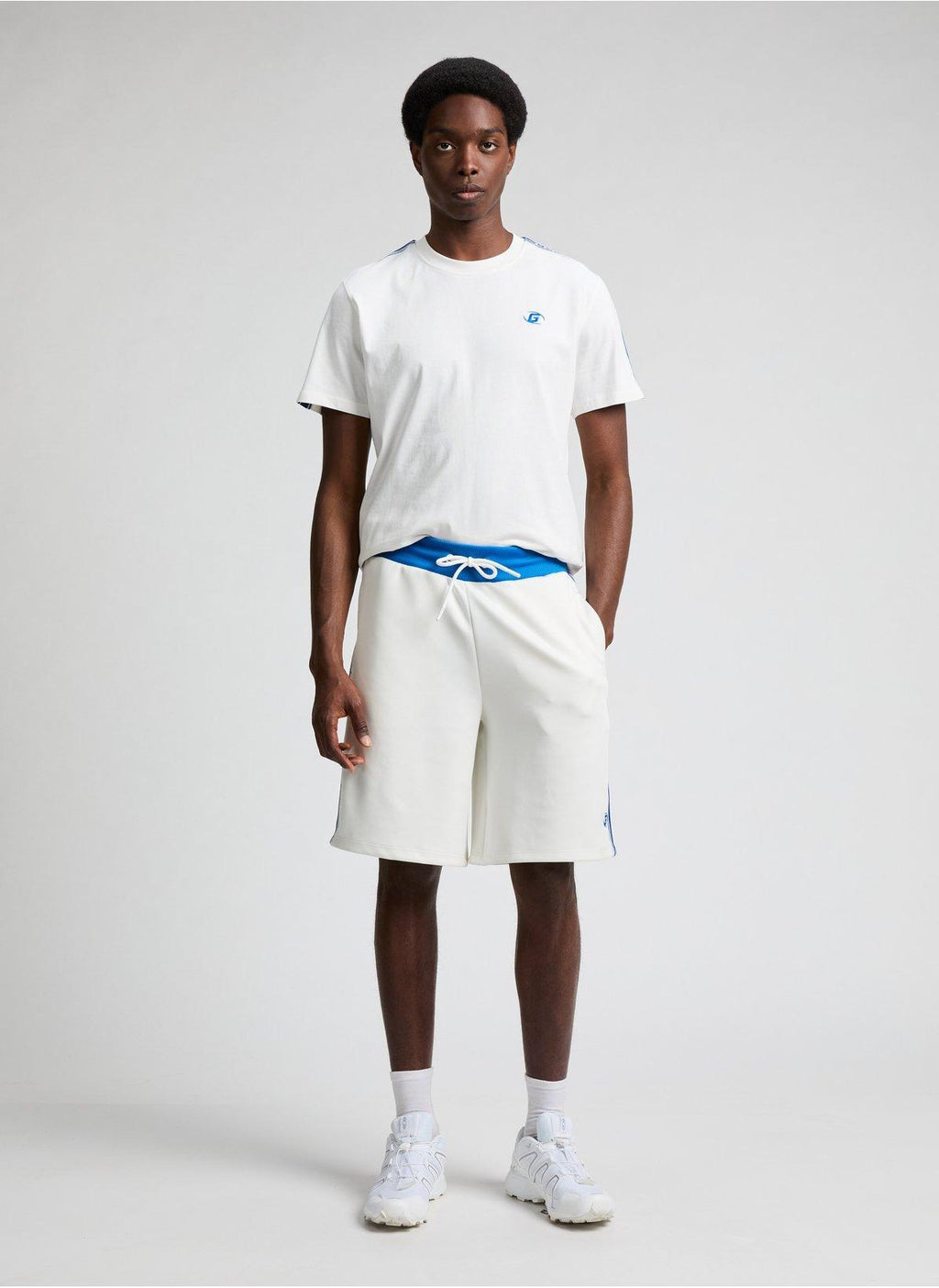 Z5GI13I3Z14/G018 GUESS