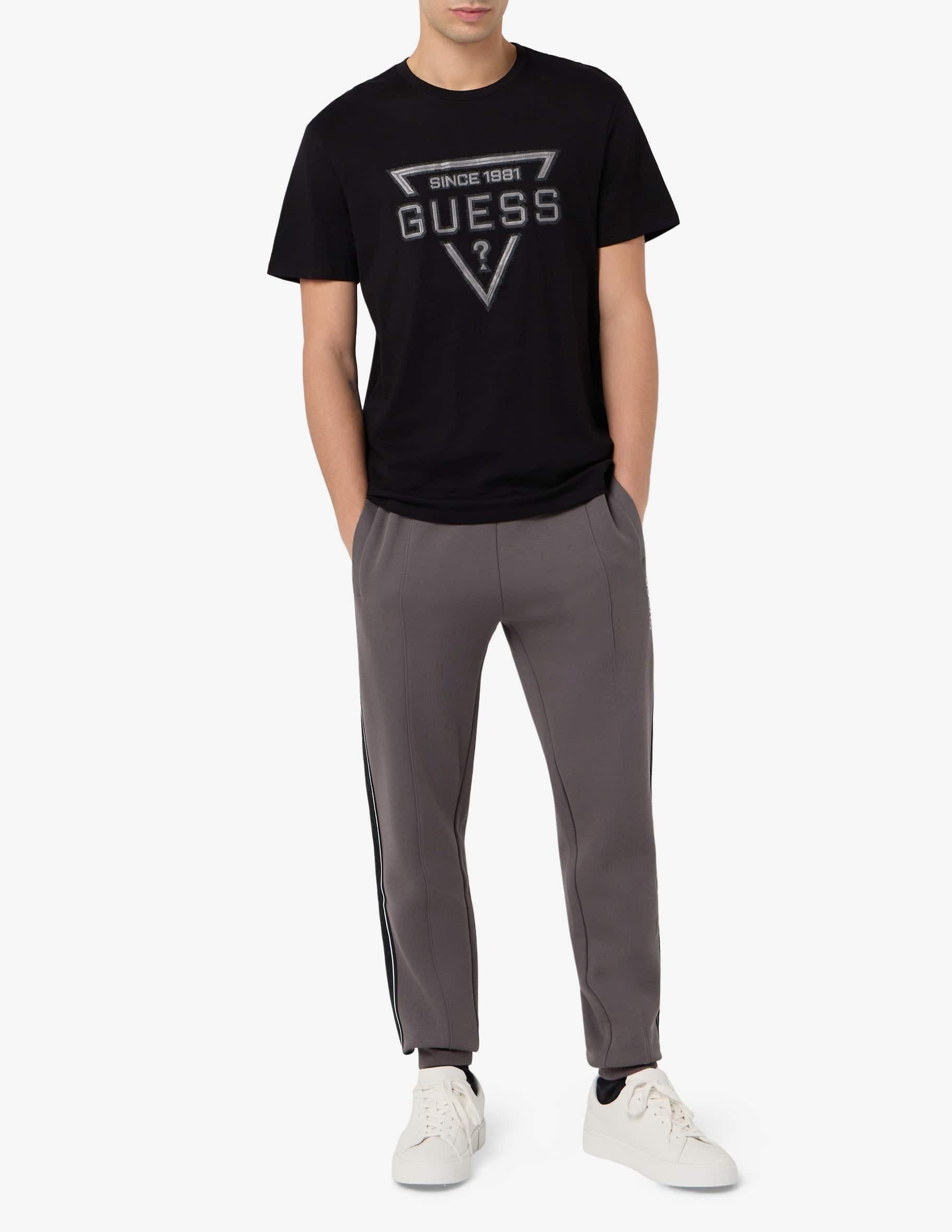 M6RI09I3Z14/JBLK GUESS