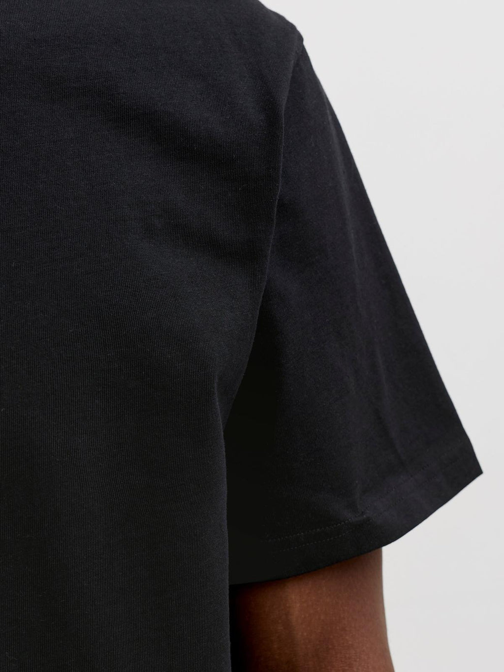 JJESOHO TEE SS CREW NECK NOOS 