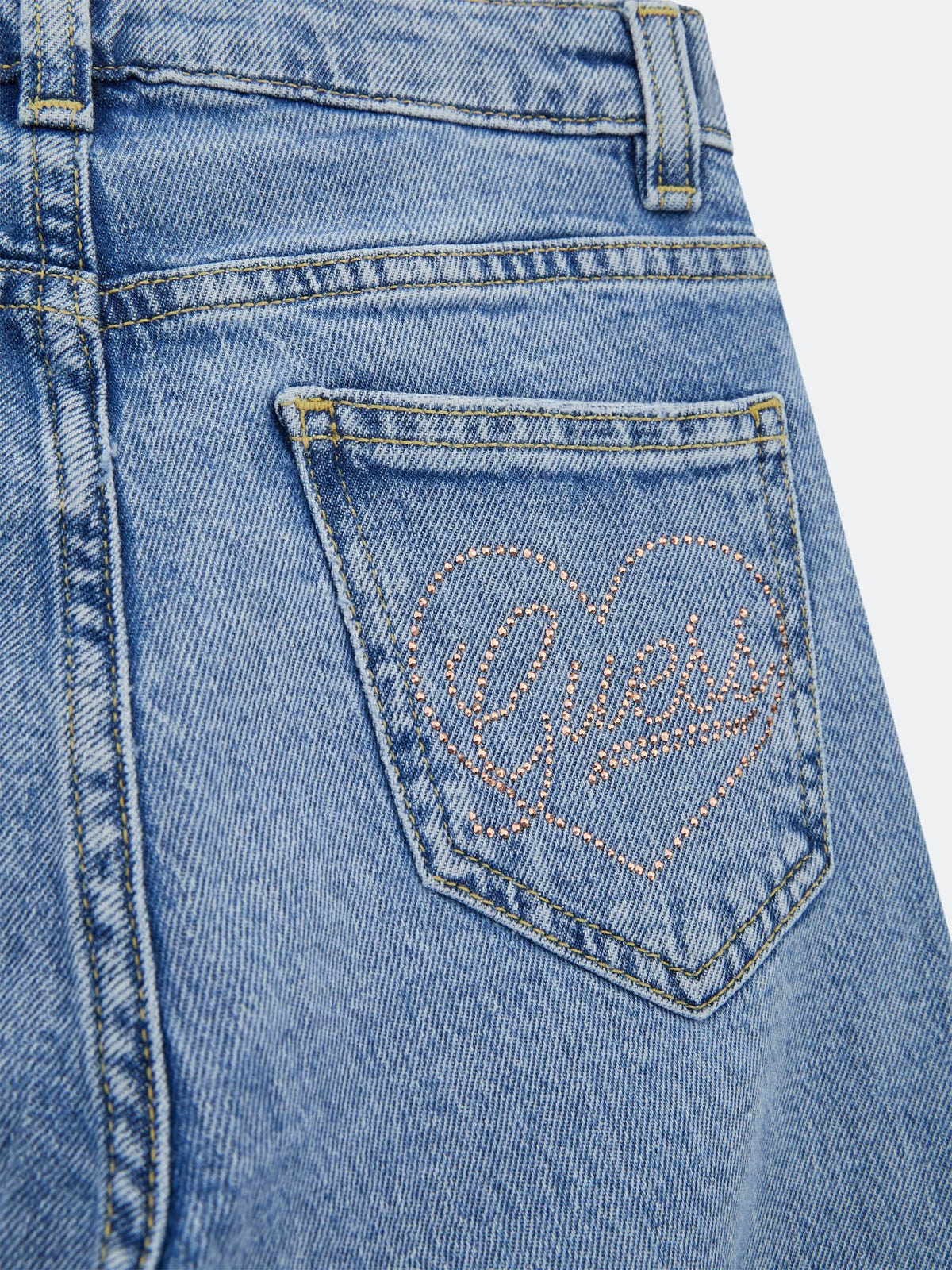 DENIM MUM FIT EXPOSED BUTTON 