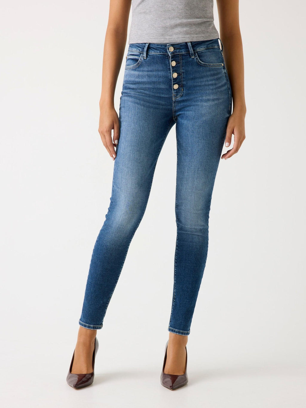 W5BA28D0793/WNL1 GUESS