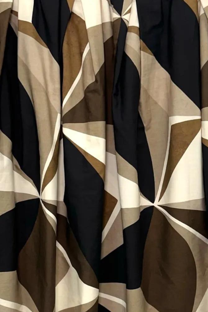 Gonna svasata in fantasia geometrica 