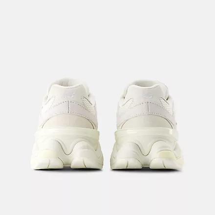New Balance SNEAKERS 9060 IN PELLE E TESSUTO MULTICOLOR 