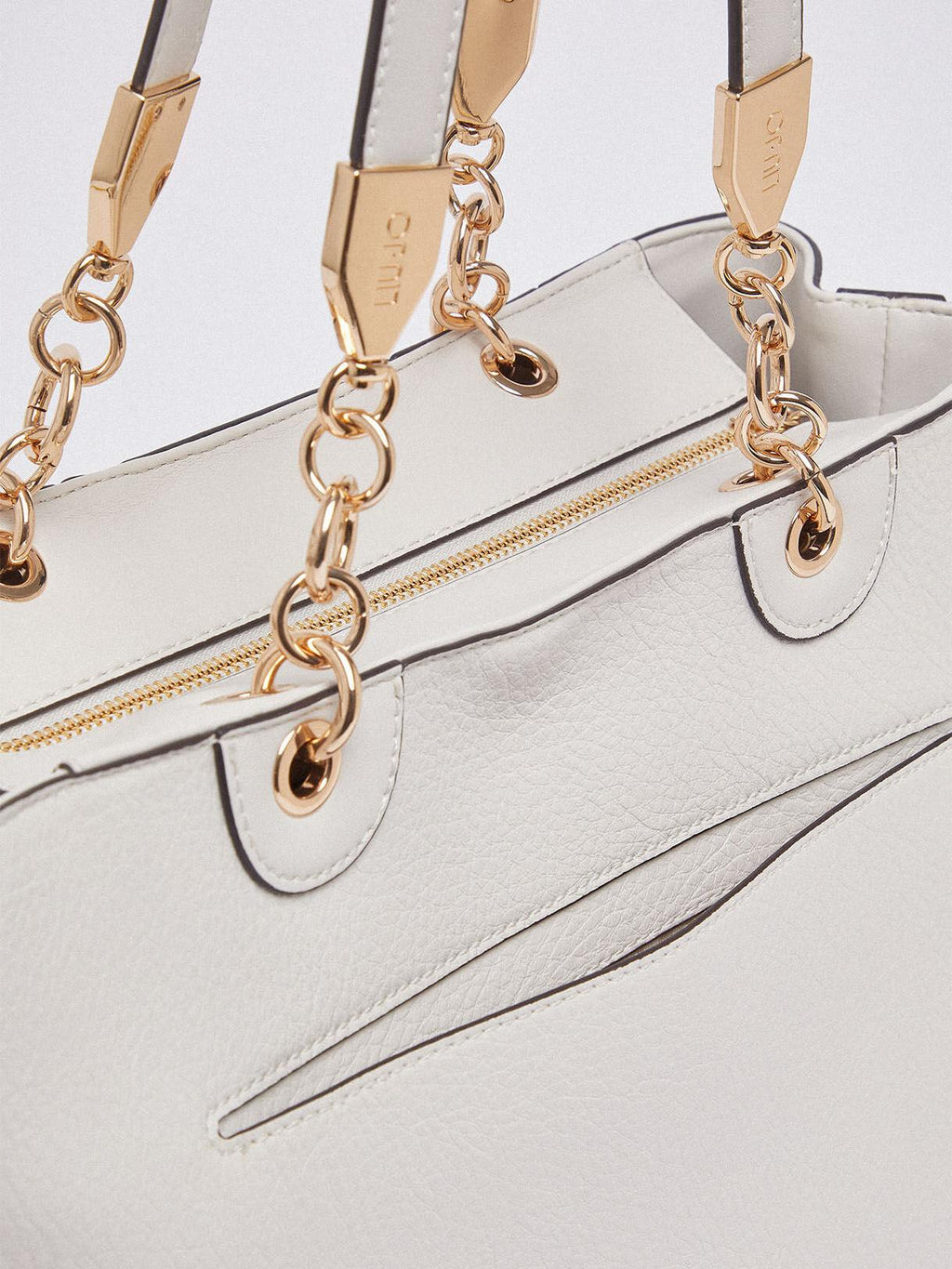 AA6104E1109/X0459 LIU JO