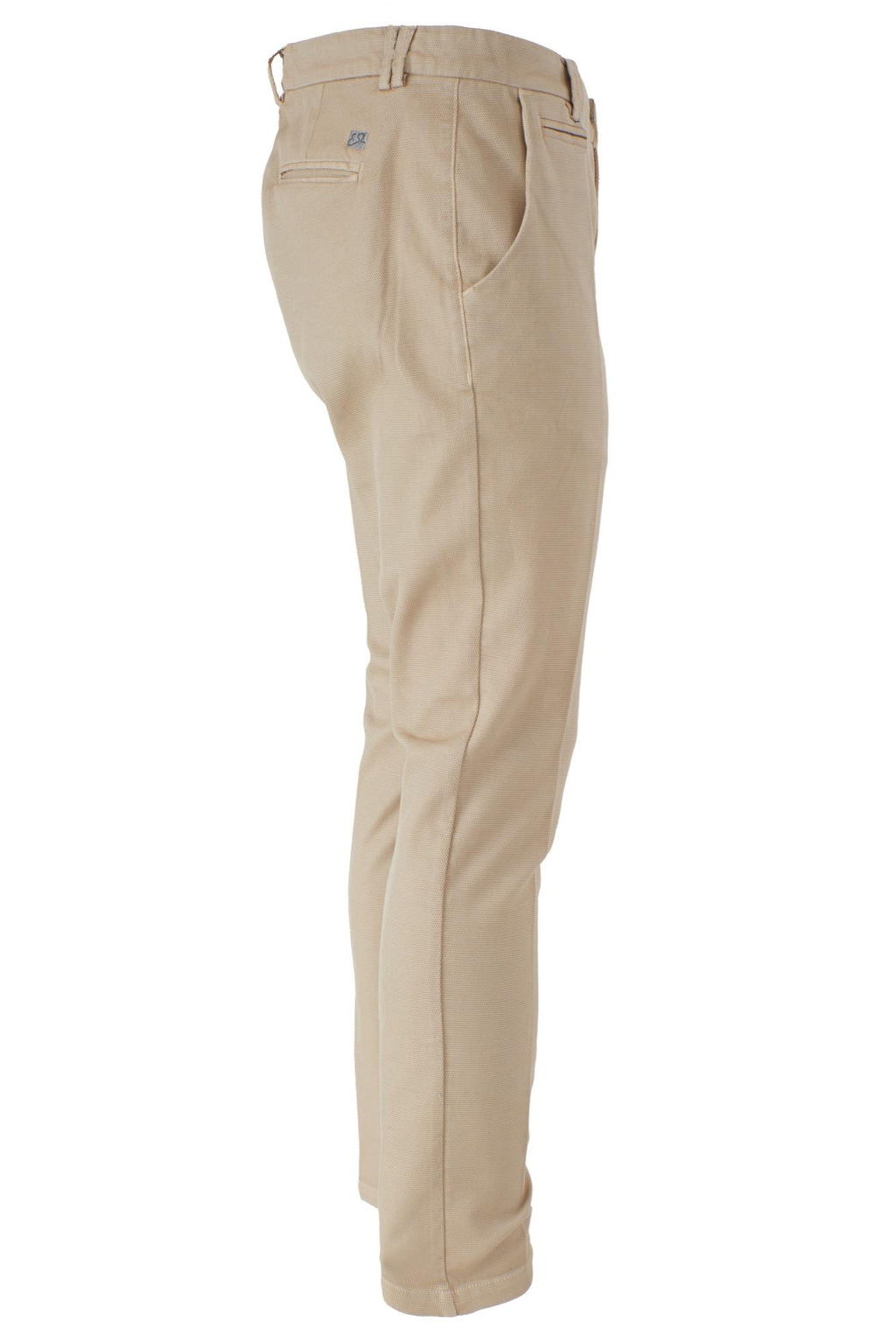 P630 PG00/0222 YES ZEE