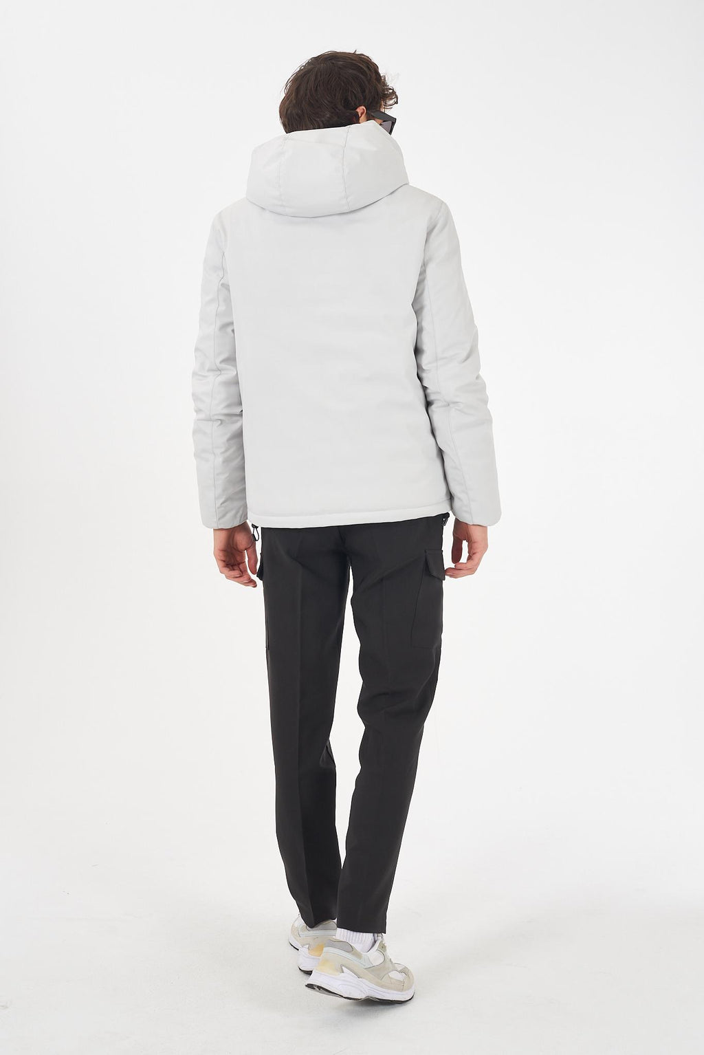 J824 B500/0124 YES ZEE