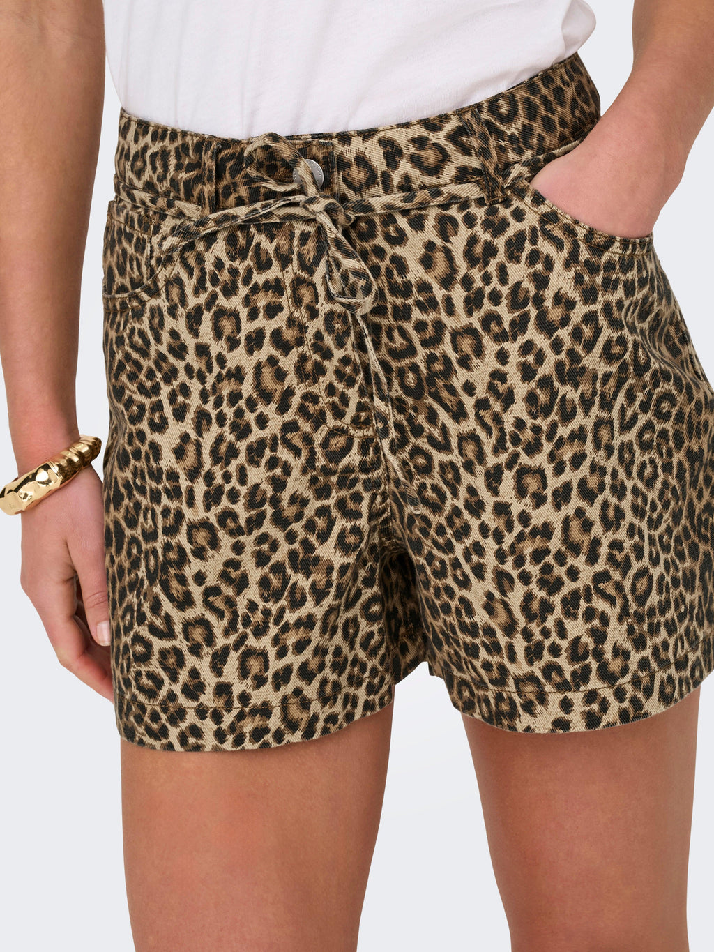 ONLNAOMI STRING AOP SHORTS OTW 