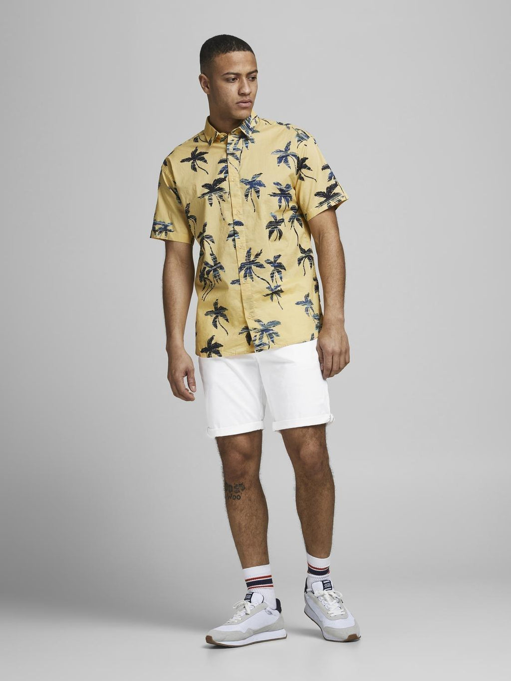 12165604/White JACK AND JONES