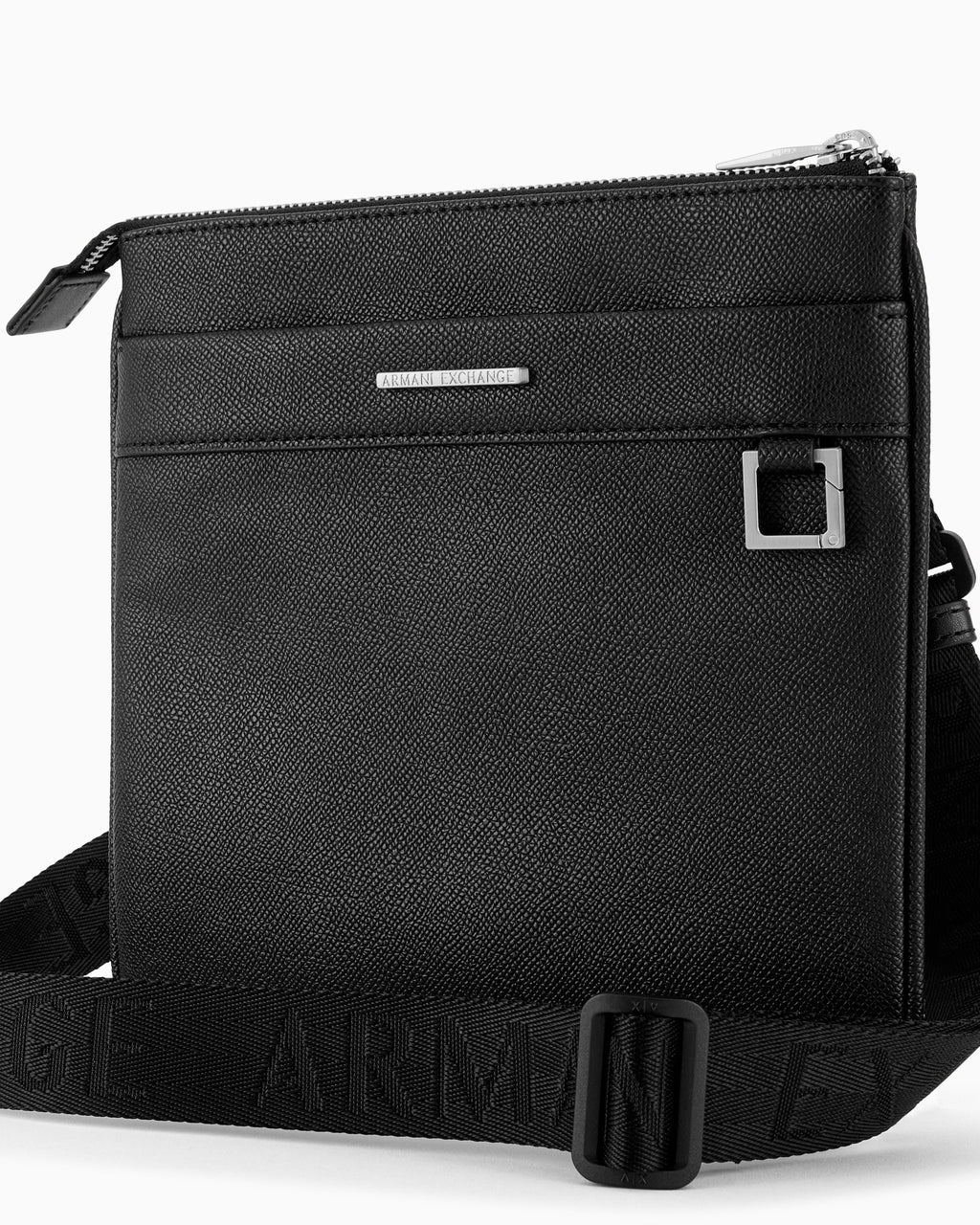 XM002039 AF19931/UC001 ARMANI EXCHANGE