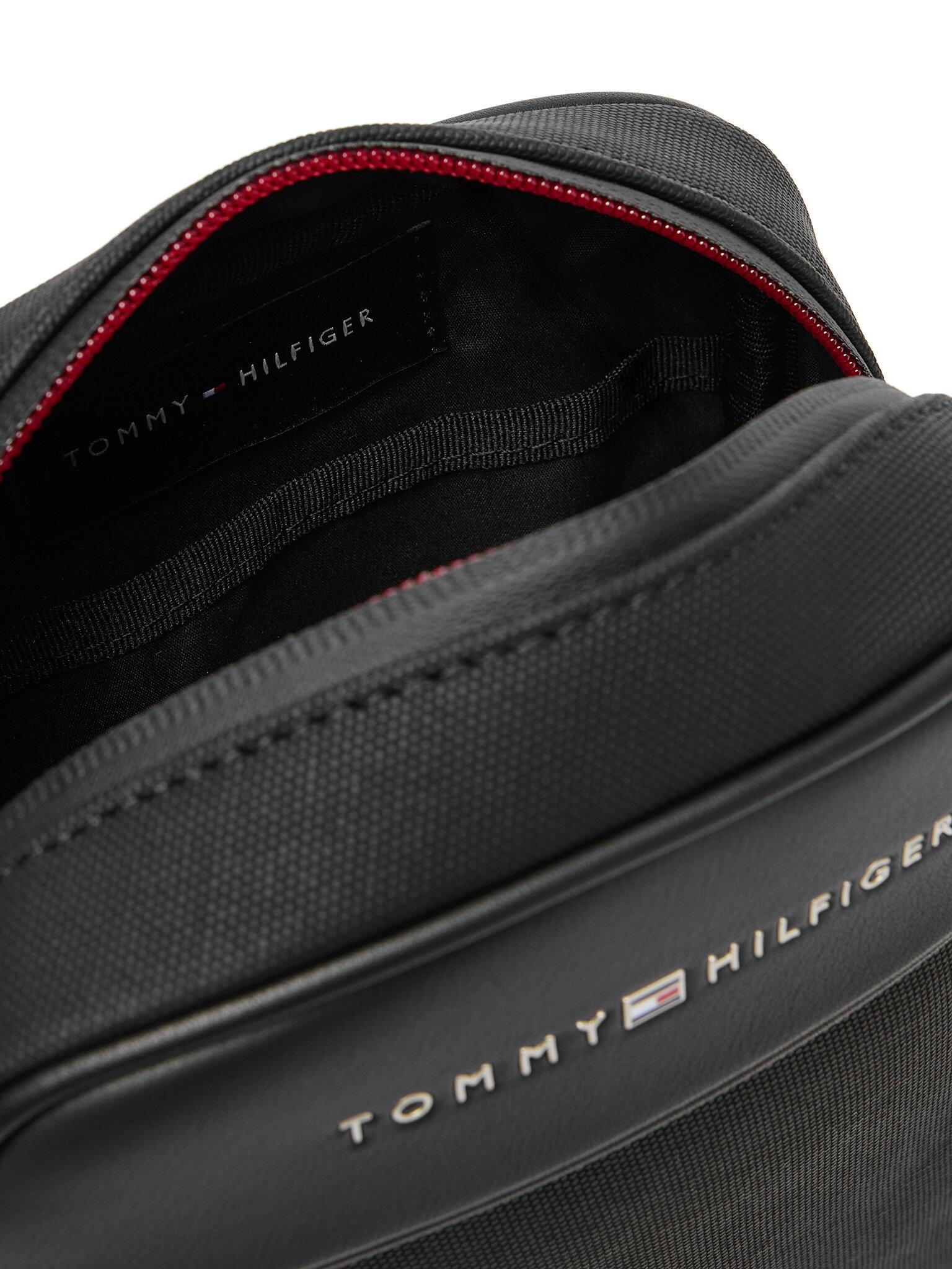 TH FOUNDATION MINI REPORTER AM0AM13624/BDS TOMMY HILFIGER