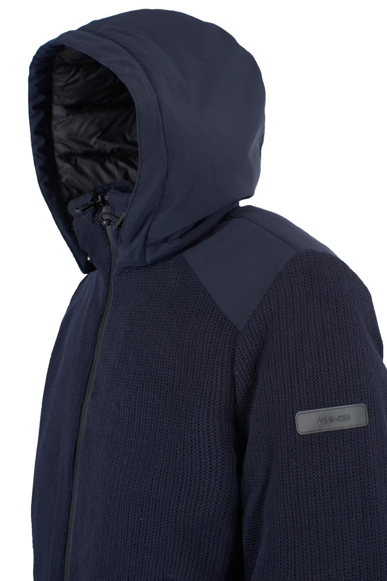 J835 QU00/0710 YES ZEE