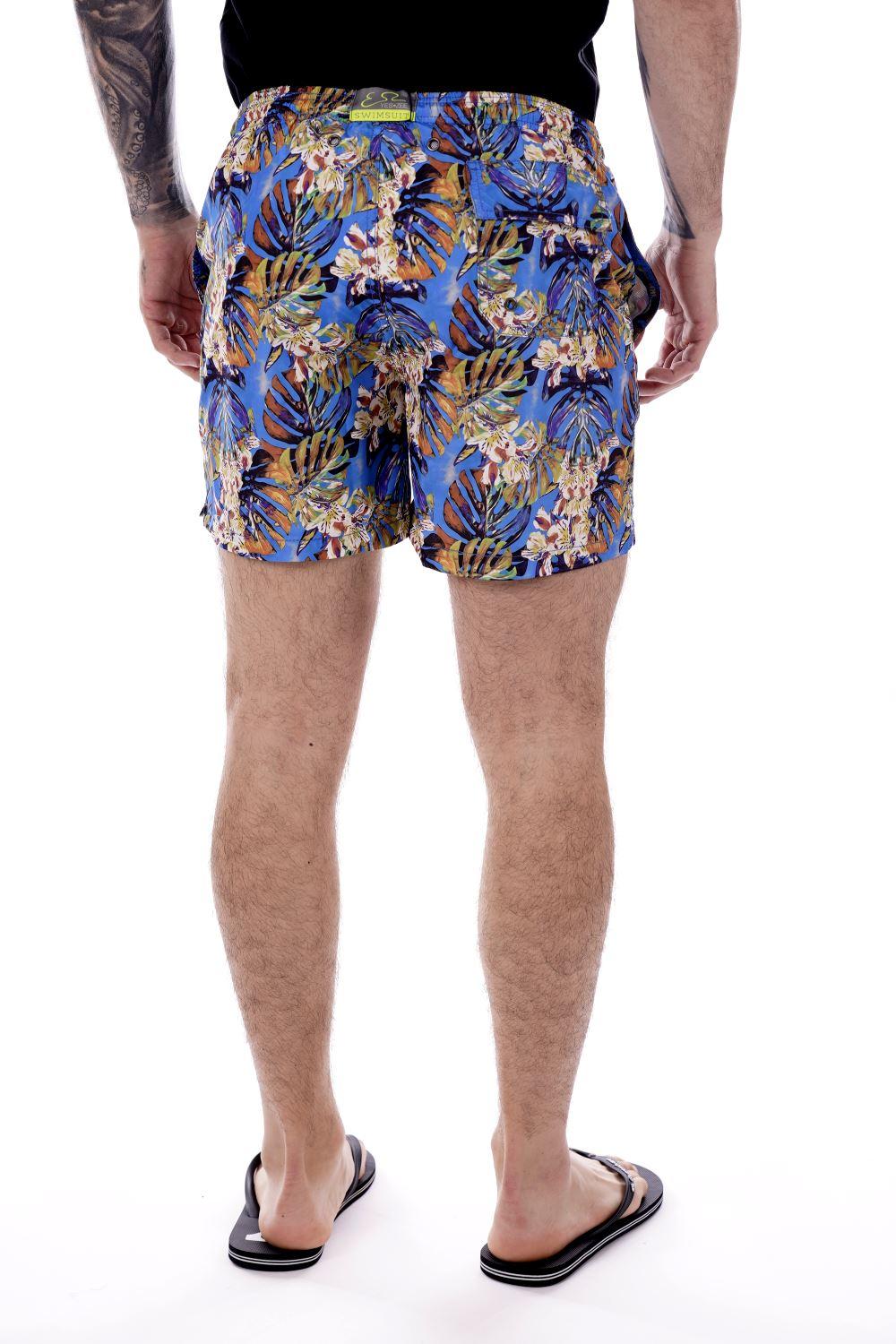 D700 US00/2001 YES ZEE