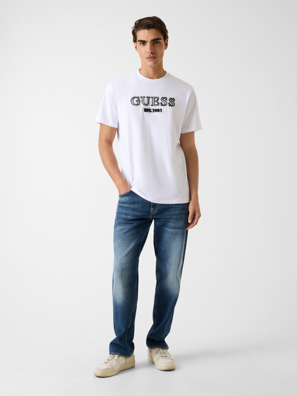 M6RI22K8FQ4/G011 GUESS