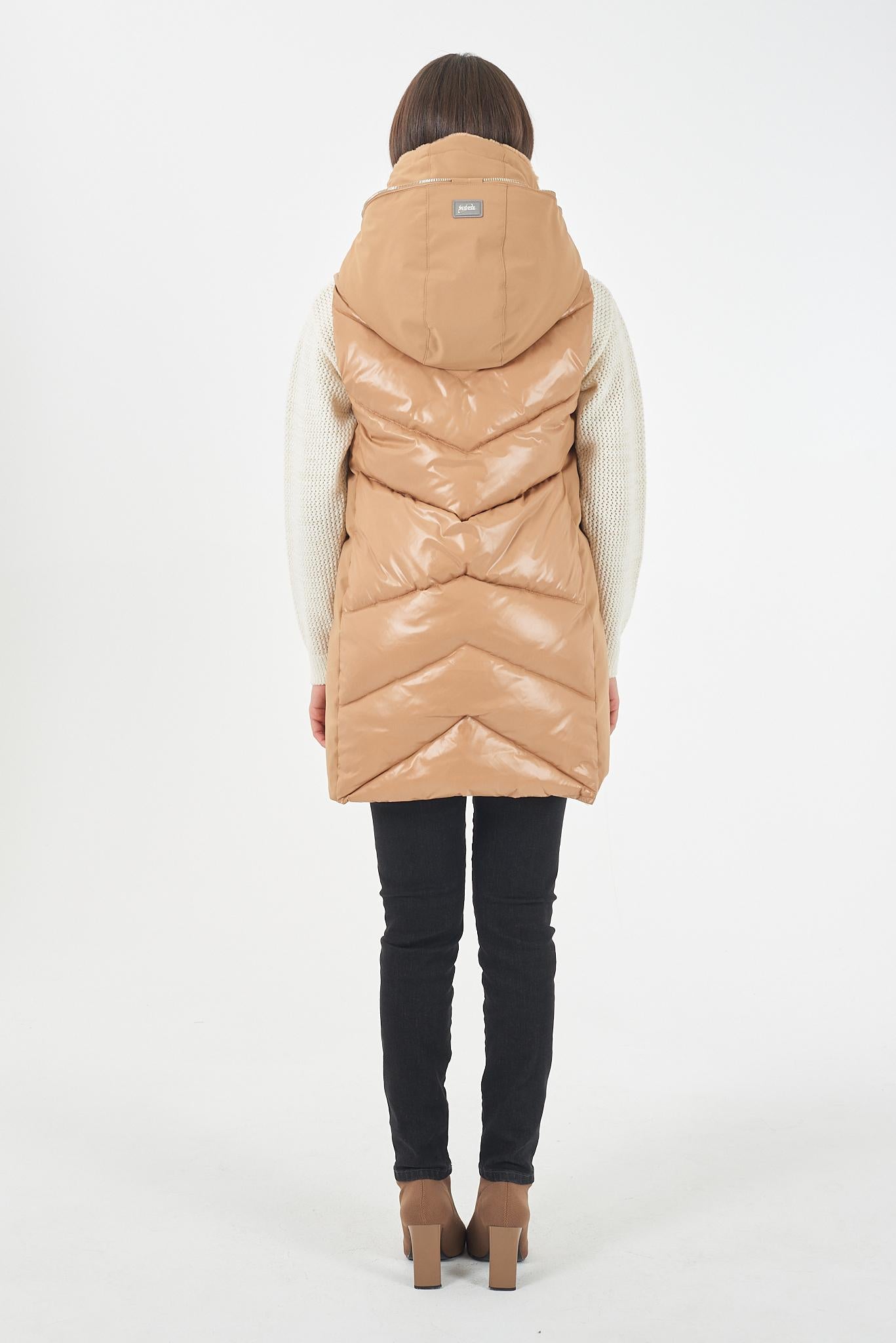 O103 Q300/0264 YES ZEE