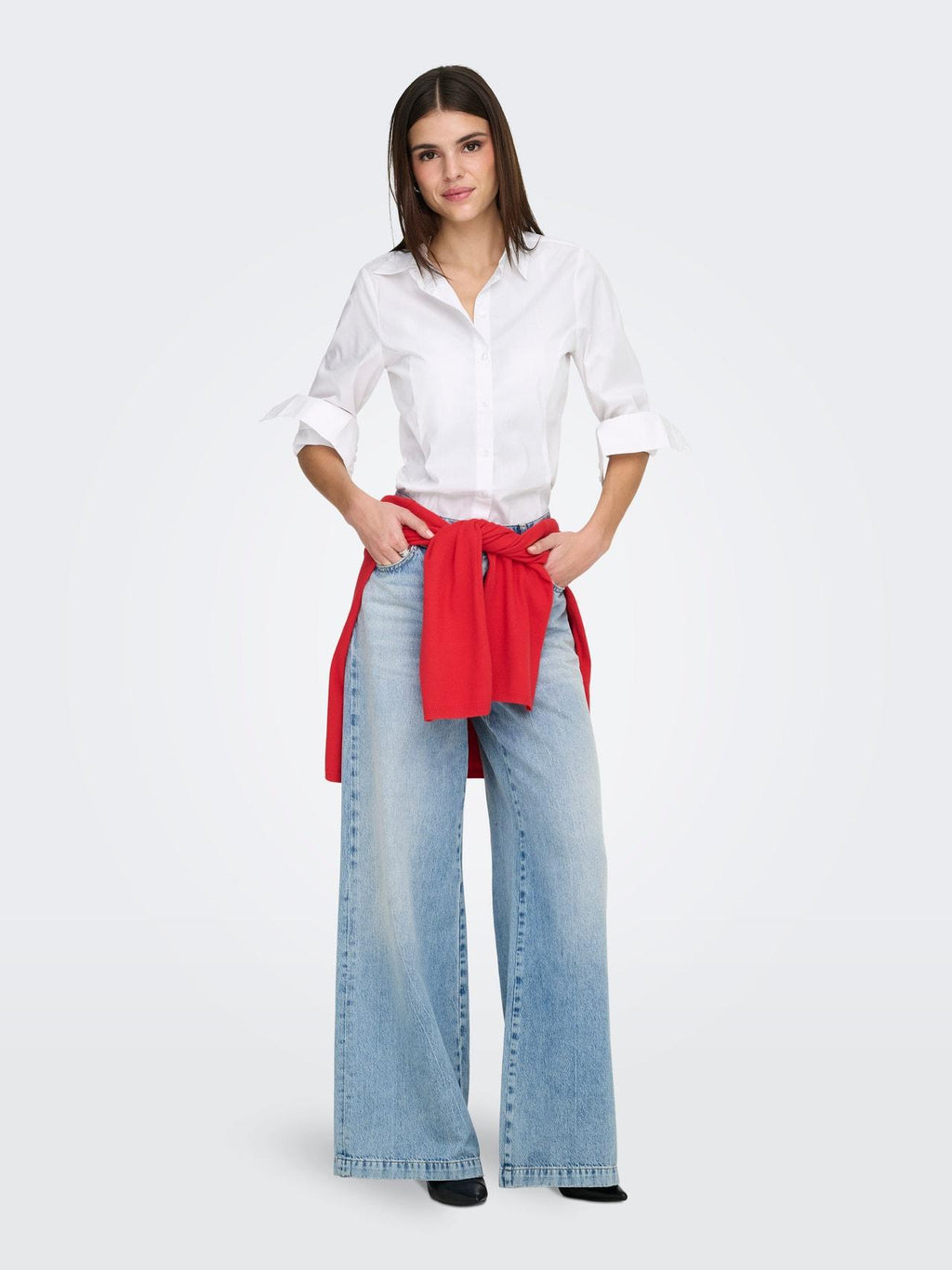 15364437/Bright White ONLY