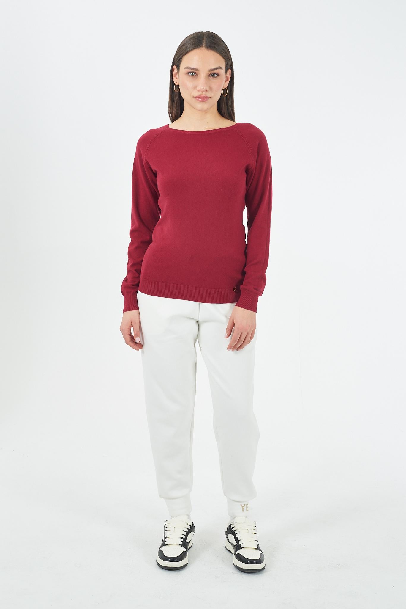 M053 RU00/0562 YES ZEE