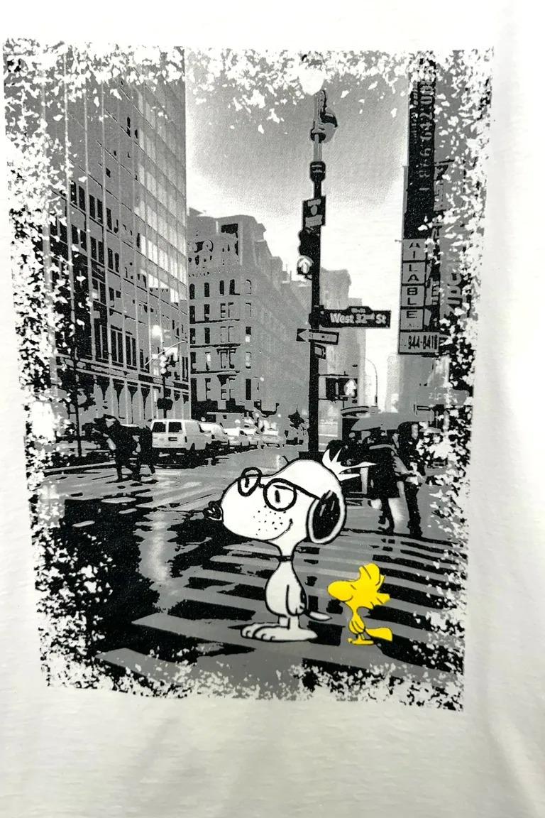T-shirt stampa con snoopy in città e brillantini VB-10778/Bianco LOVEme