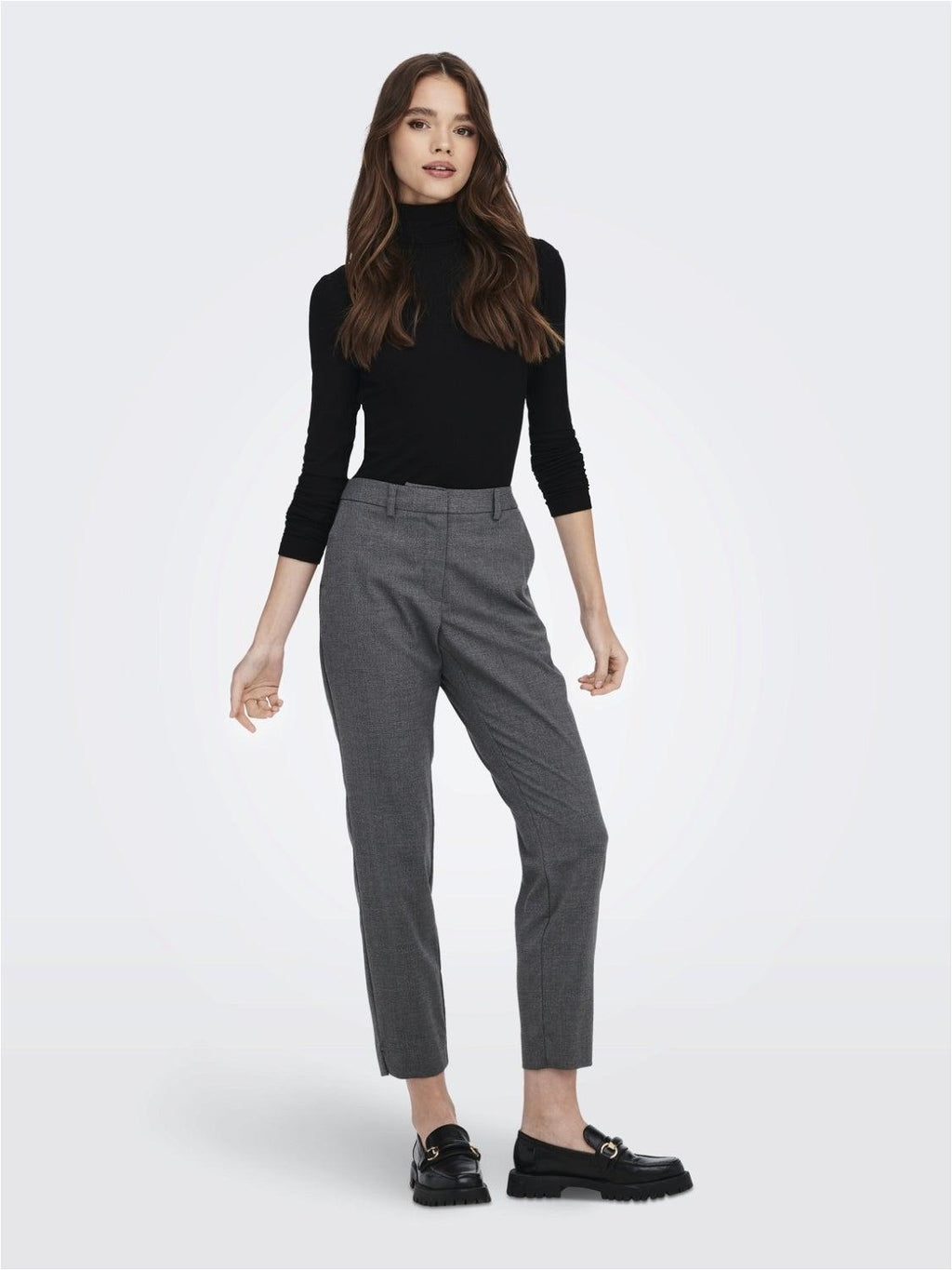 15256046/Black ONLY