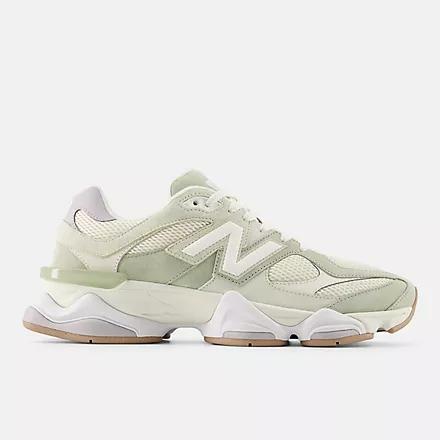 New Balance SNEAKERS 9060 IN PELLE E TESSUTO MULTICOLOR 