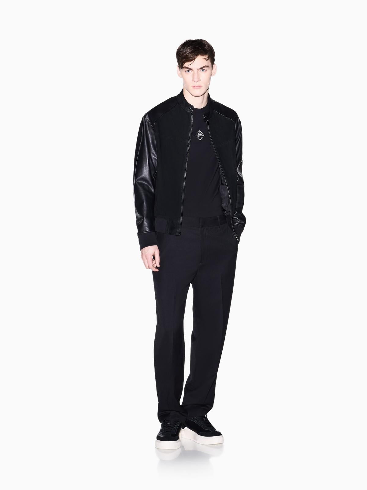 XM002454 AF10358/UC001 ARMANI EXCHANGE