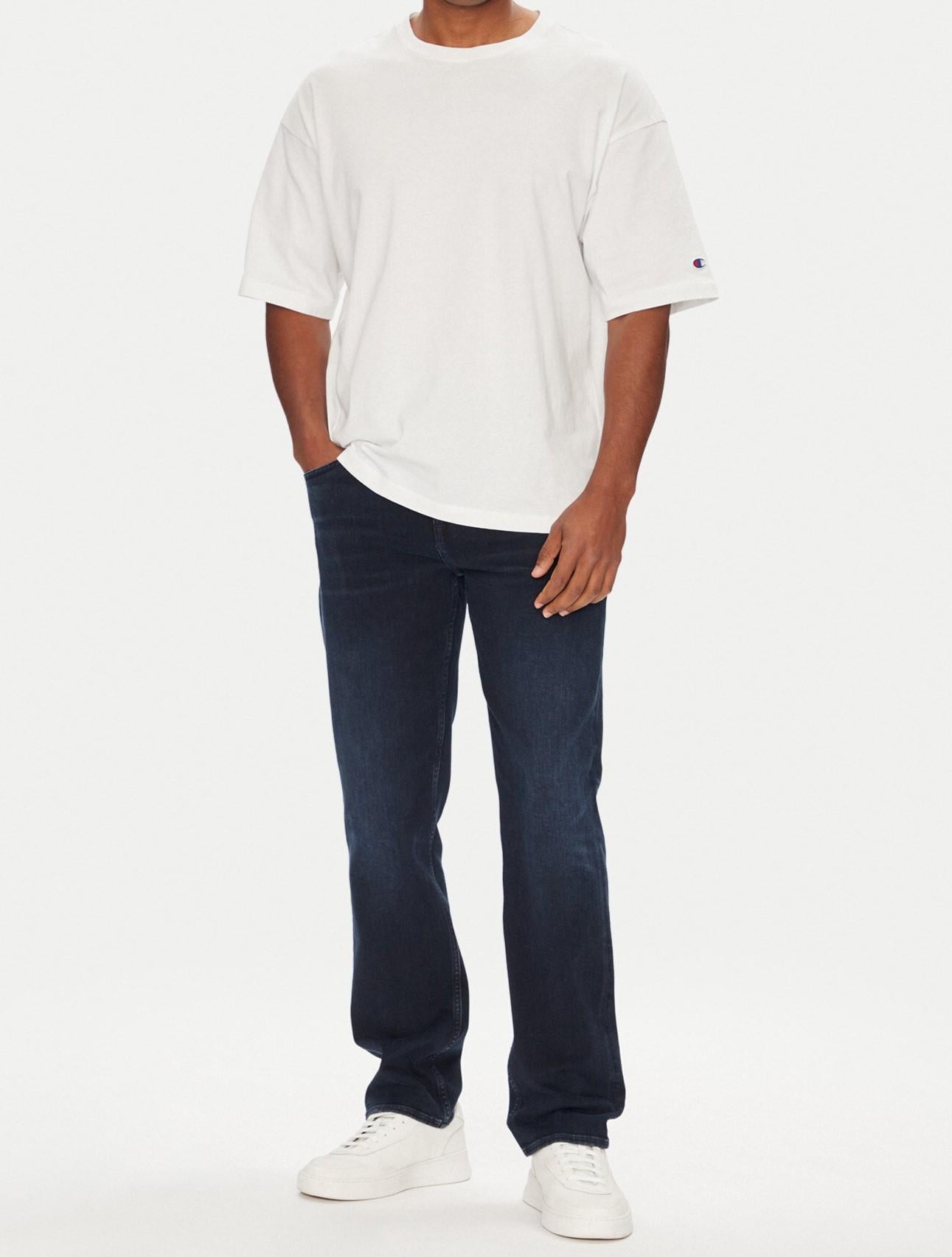 M5YAN2D5Q91/DAD3 GUESS