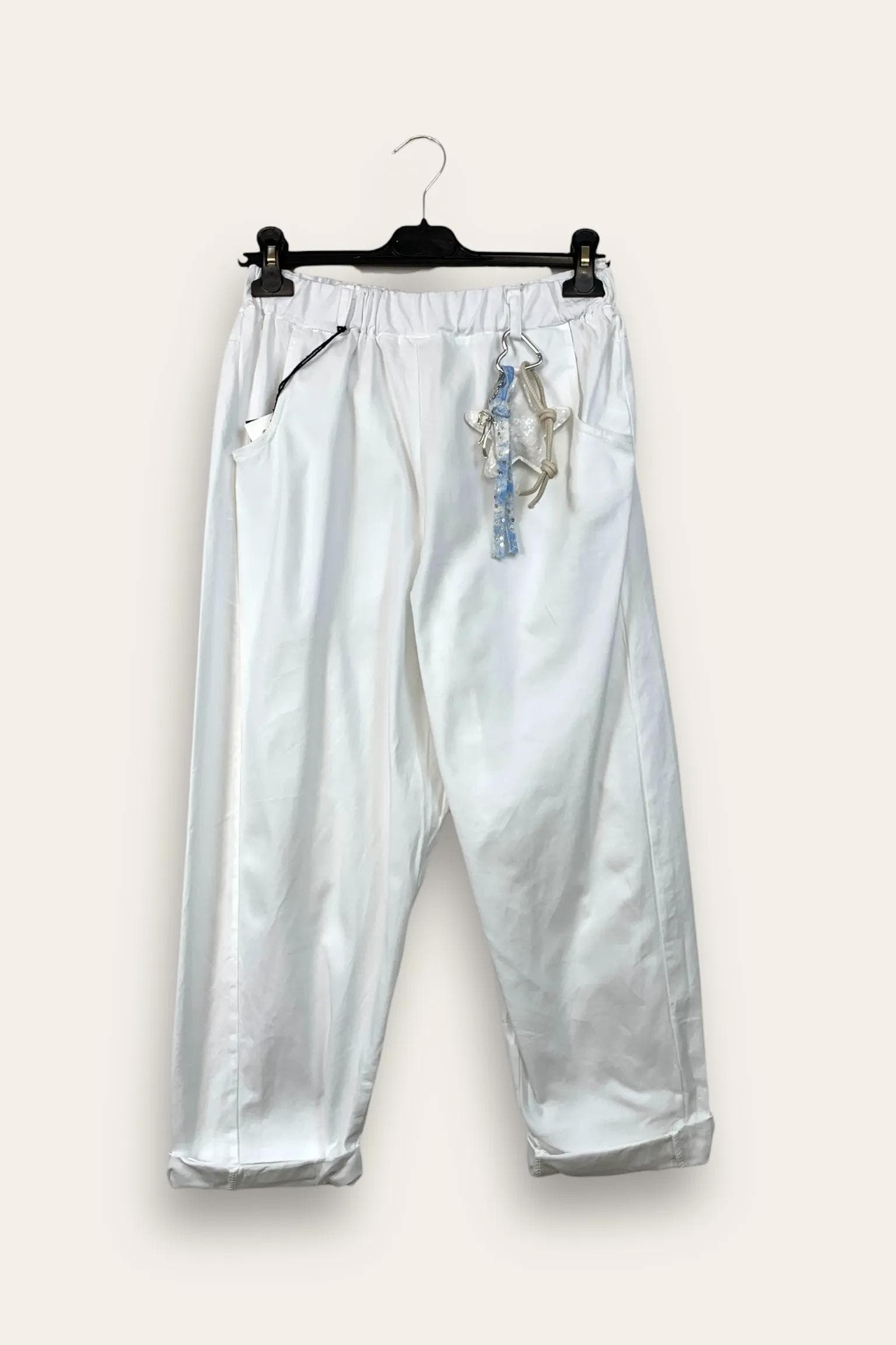 Pantalone baggy con gadget portachiavi 