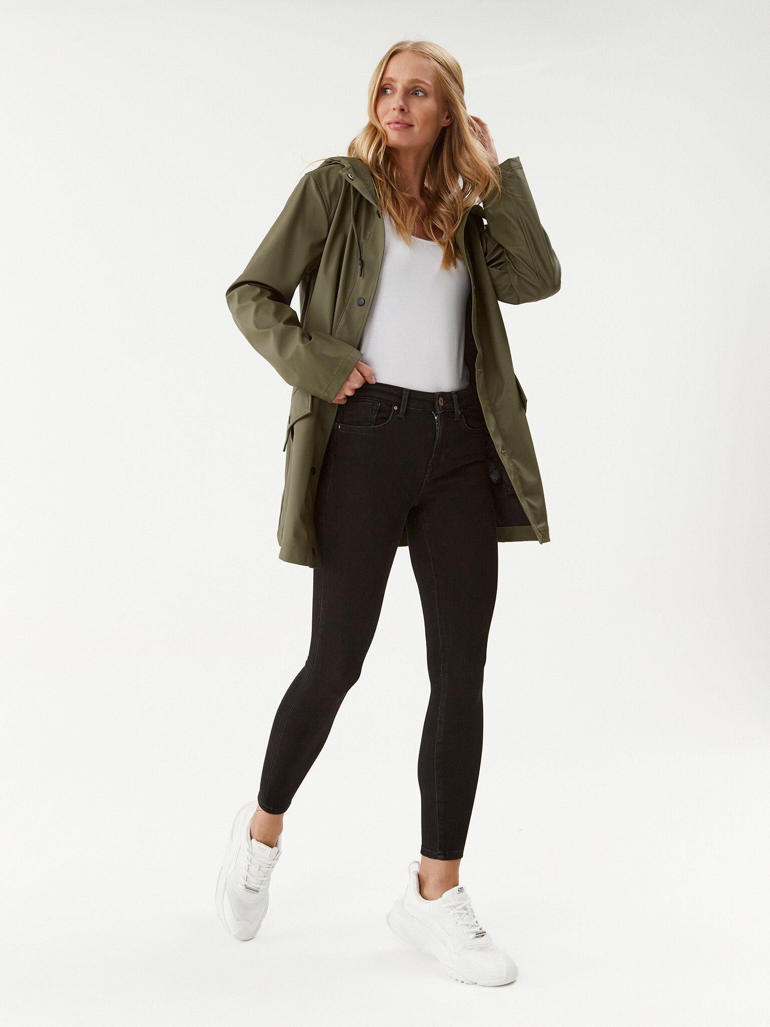 15181958/Black ONLY