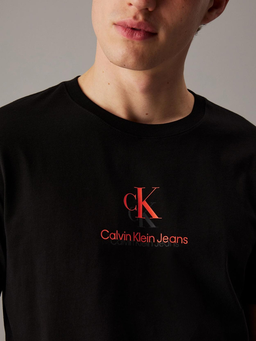 SHADOW LOGO TEE J30J327469/BEH CALVIN KLEIN JEANS