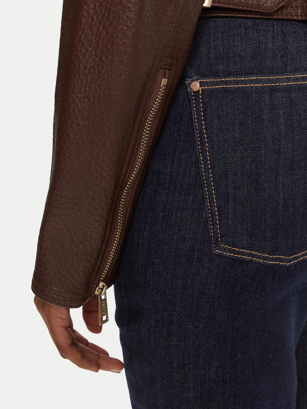 W5YL19WHDS0/FN09 GUESS