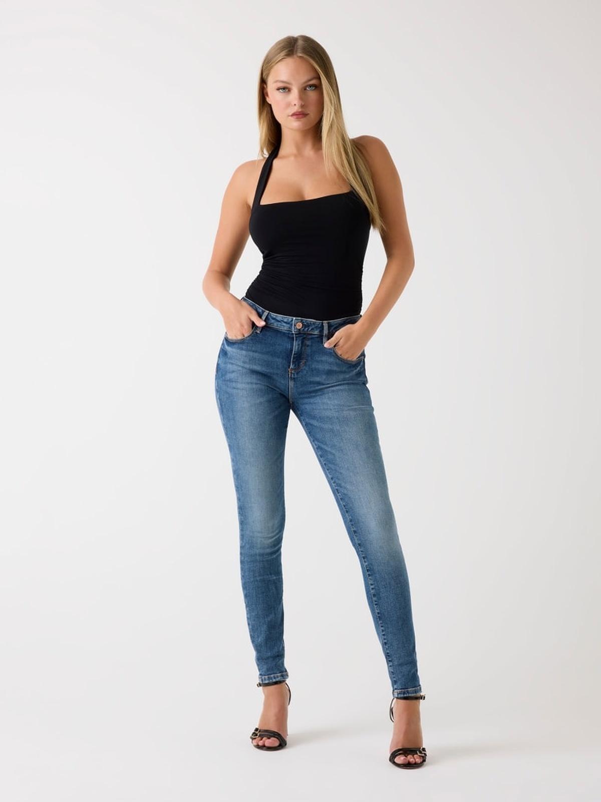 W2YA99D4Q02/CMD1 GUESS