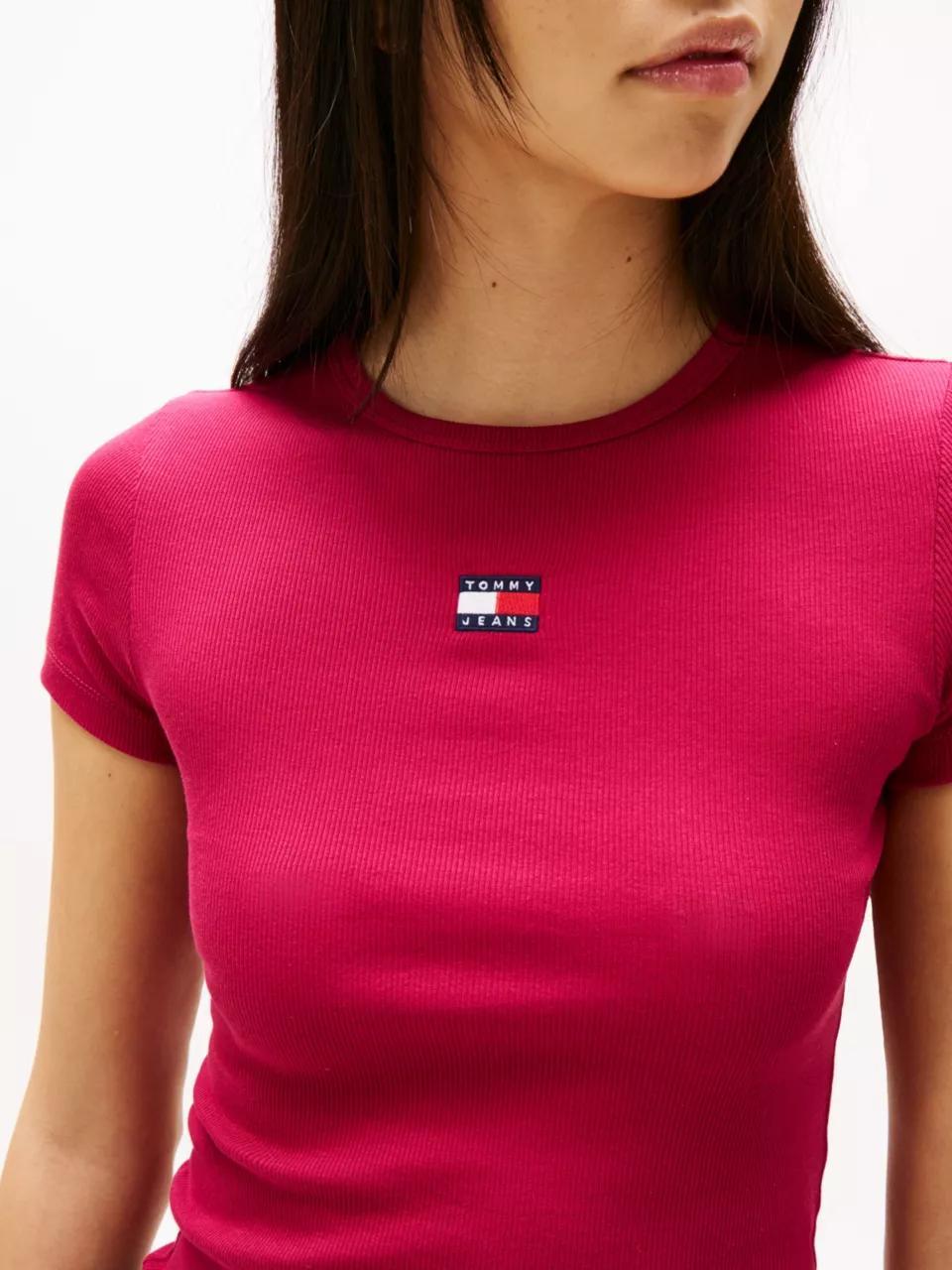 TJW SLIM BADGE RIB T DW0DW17881/XIP TOMMY JEANS
