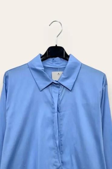 Camicia over in tinta unita 