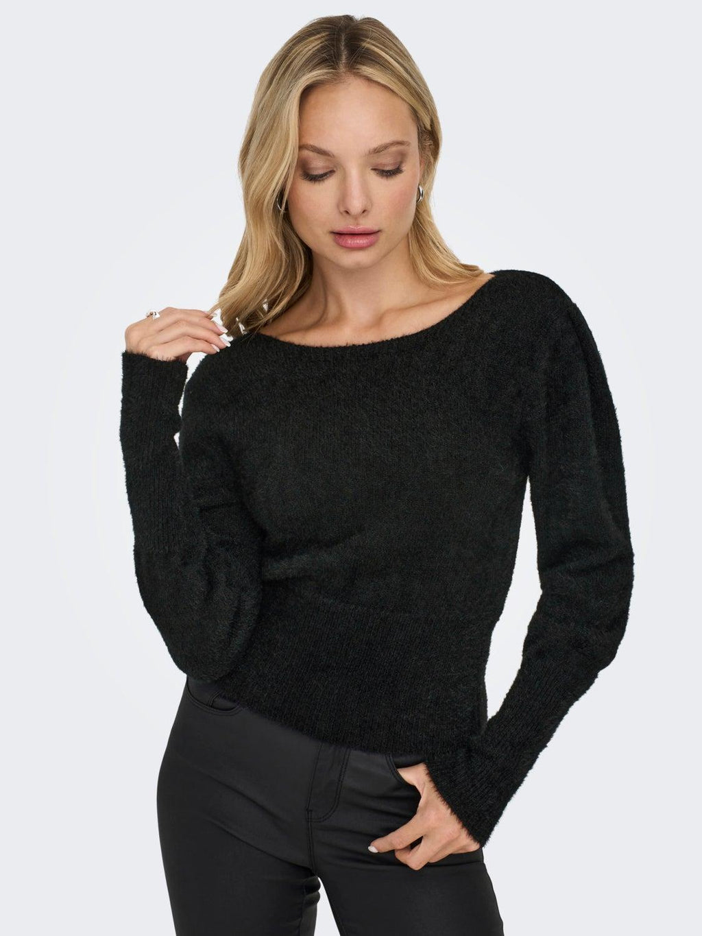 15260678/Black ONLY