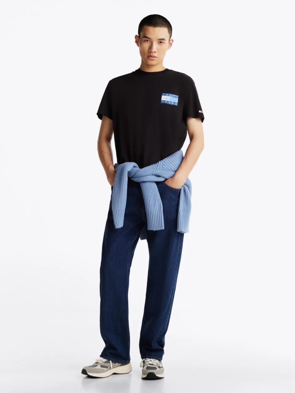 TJM REG RWB FLAG TEE DM0DM21108/BDS TOMMY JEANS