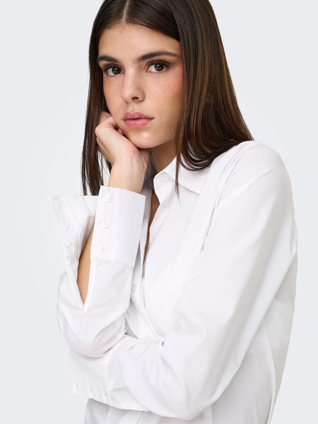 15364437/Bright White ONLY