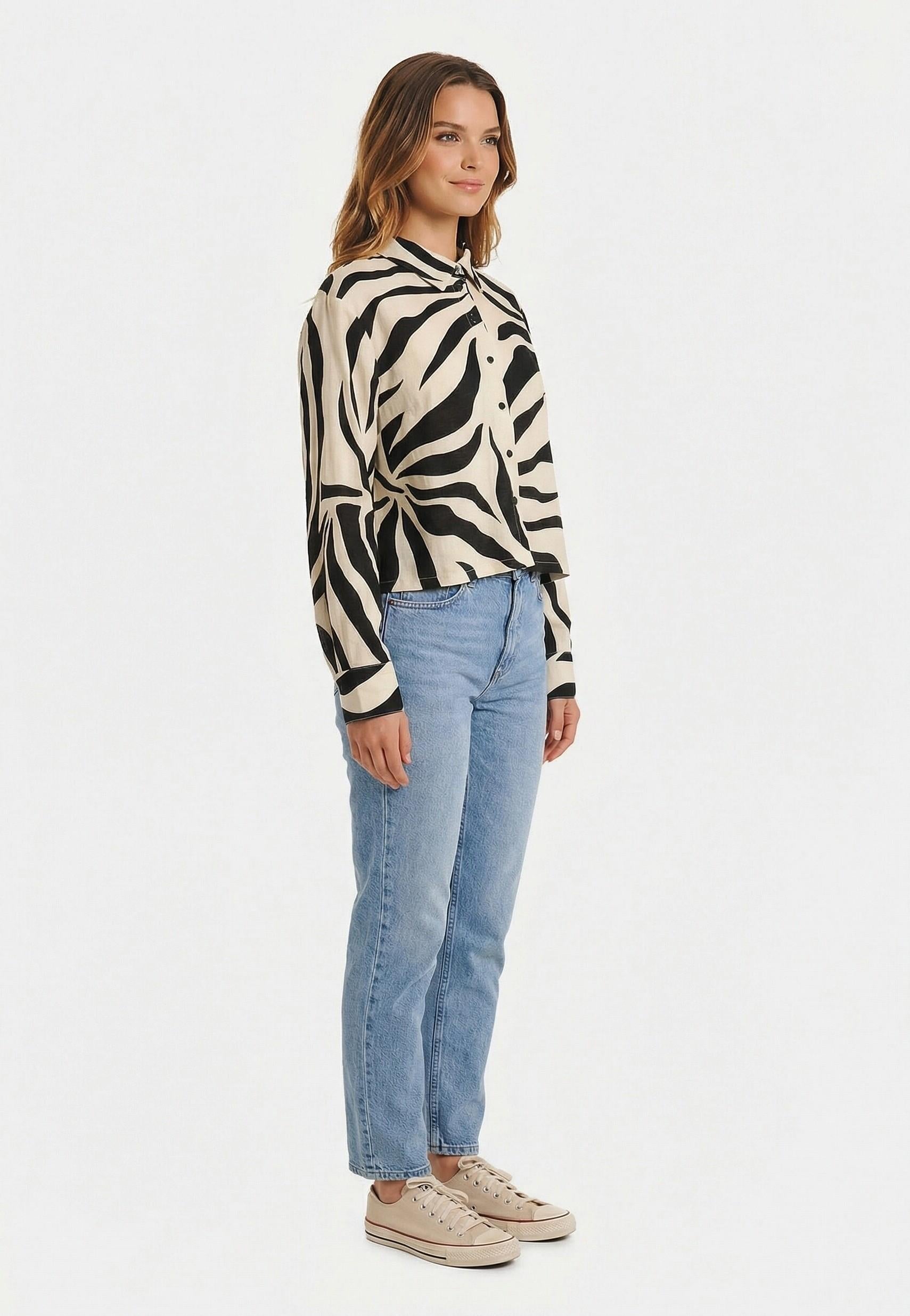 15366883/Black FLOWER ONLY