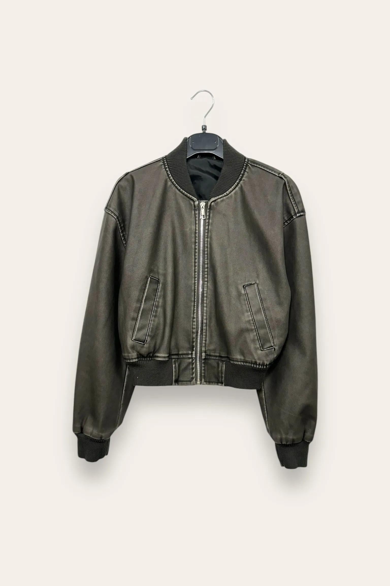 Bomber corto in ecopelle, effetto vintage YY-10721/Nero LOVEme