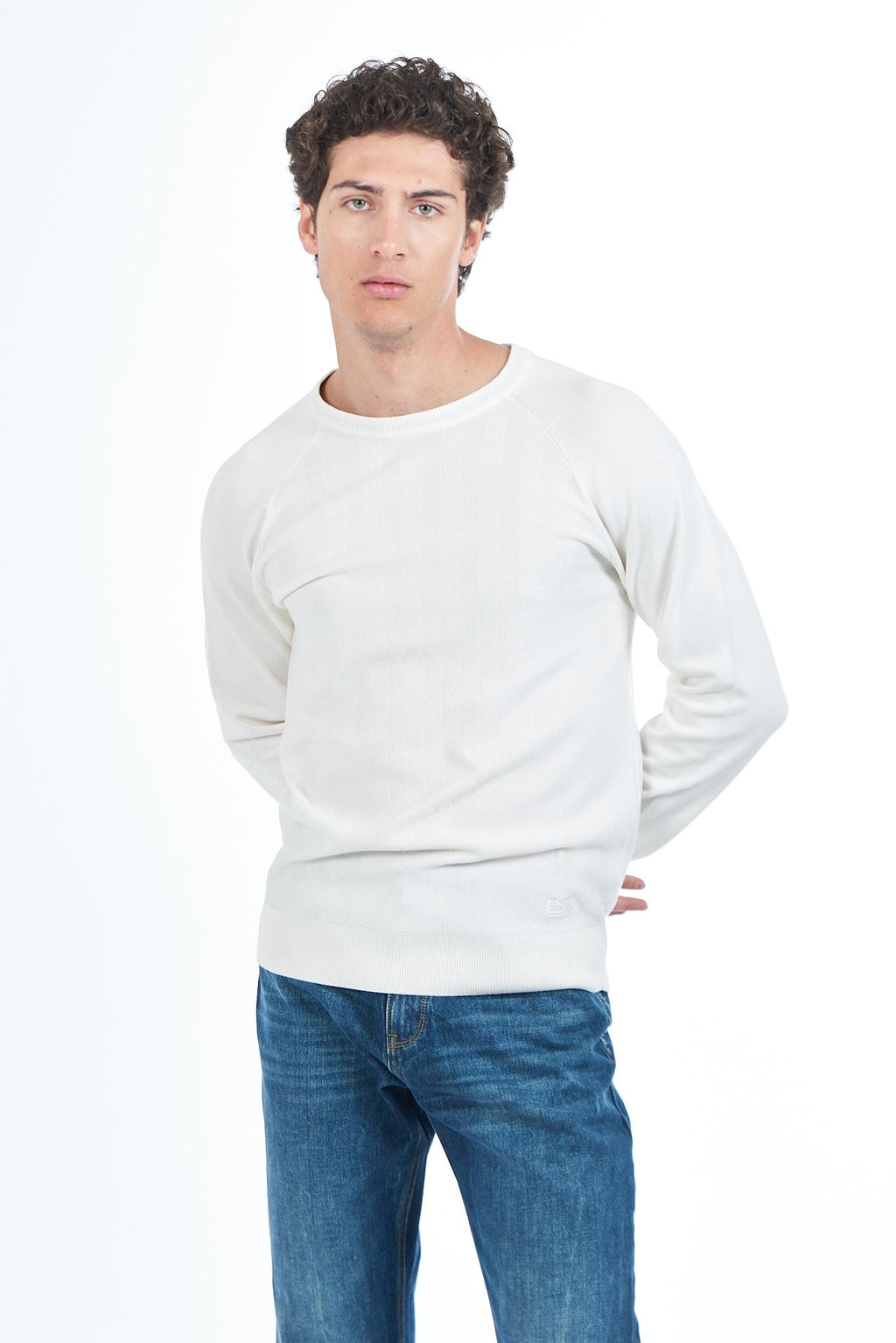 M866 MZ00/0107 YES ZEE