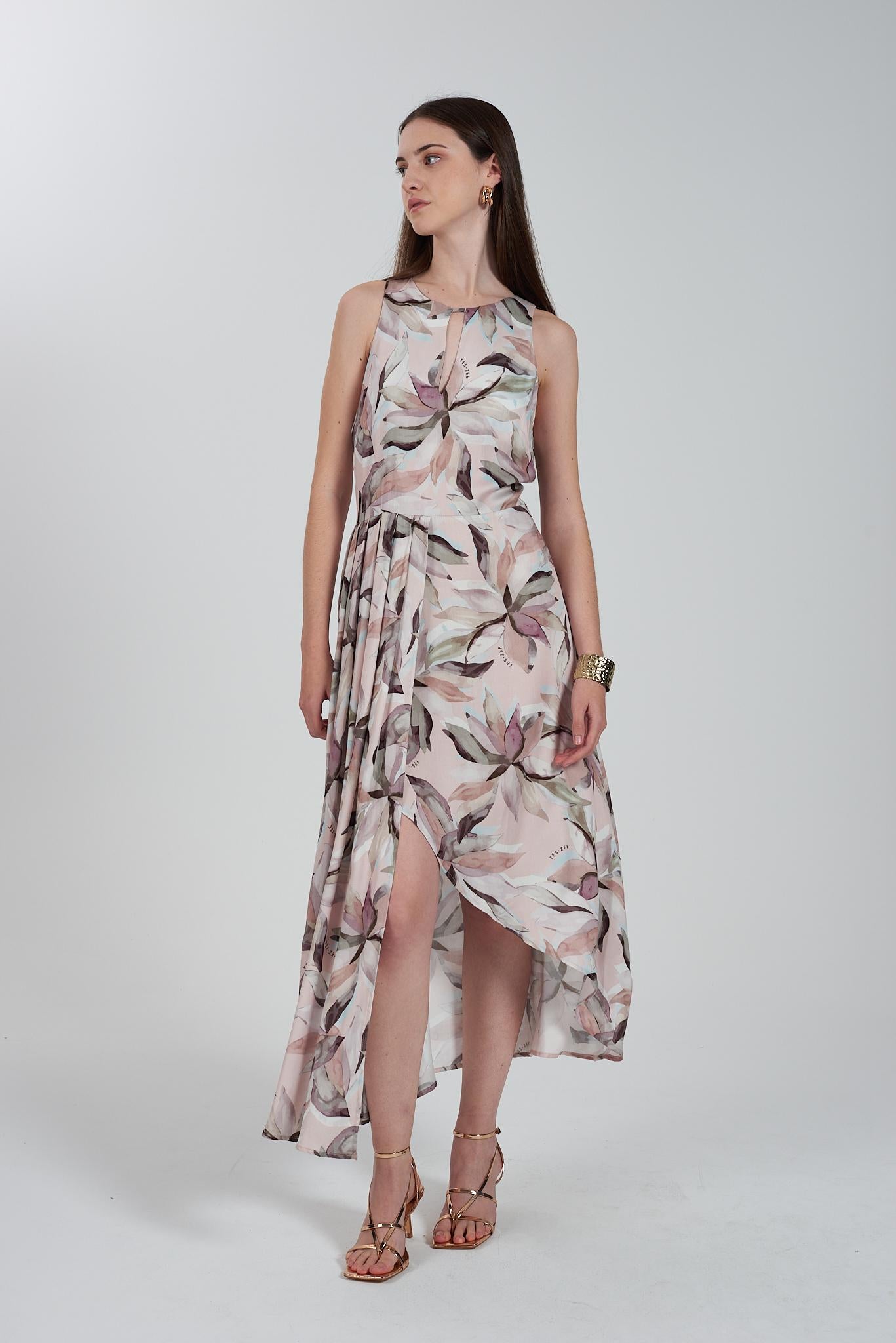 A418 CF01/2442 YES ZEE