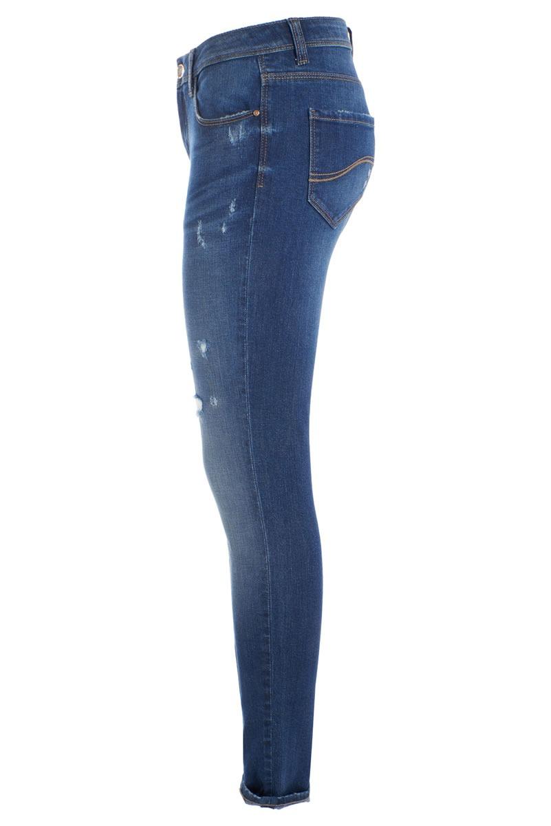 P375 W292/J712 YES ZEE