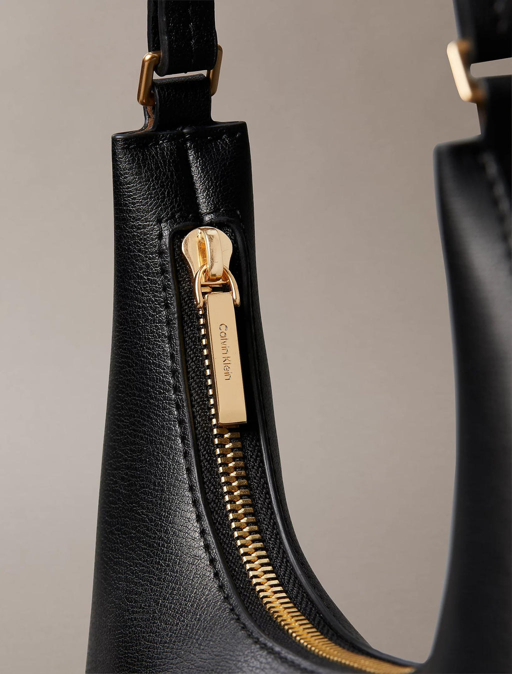 FOIL LOGO SHOU?LDER BAG LV04F3272G/332 CALVIN KLEIN JEANS