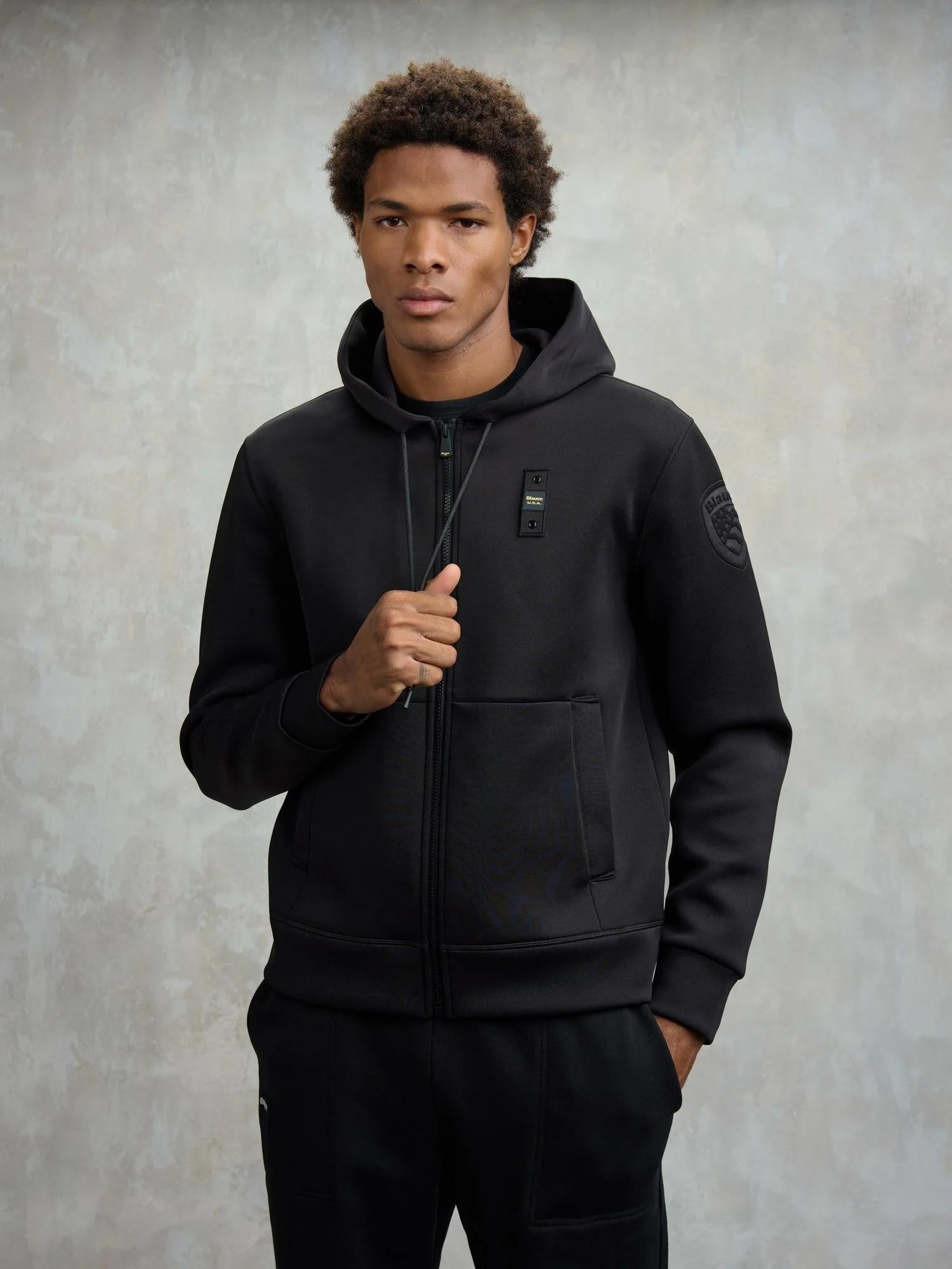 25WBLUF02093 004745/999 BLAUER